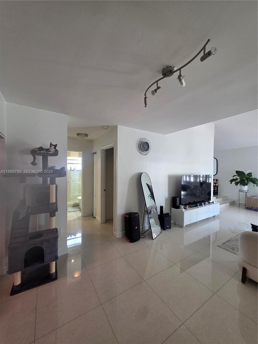 710 SW 99th Ct Cir, Miami FL 33174 — 62