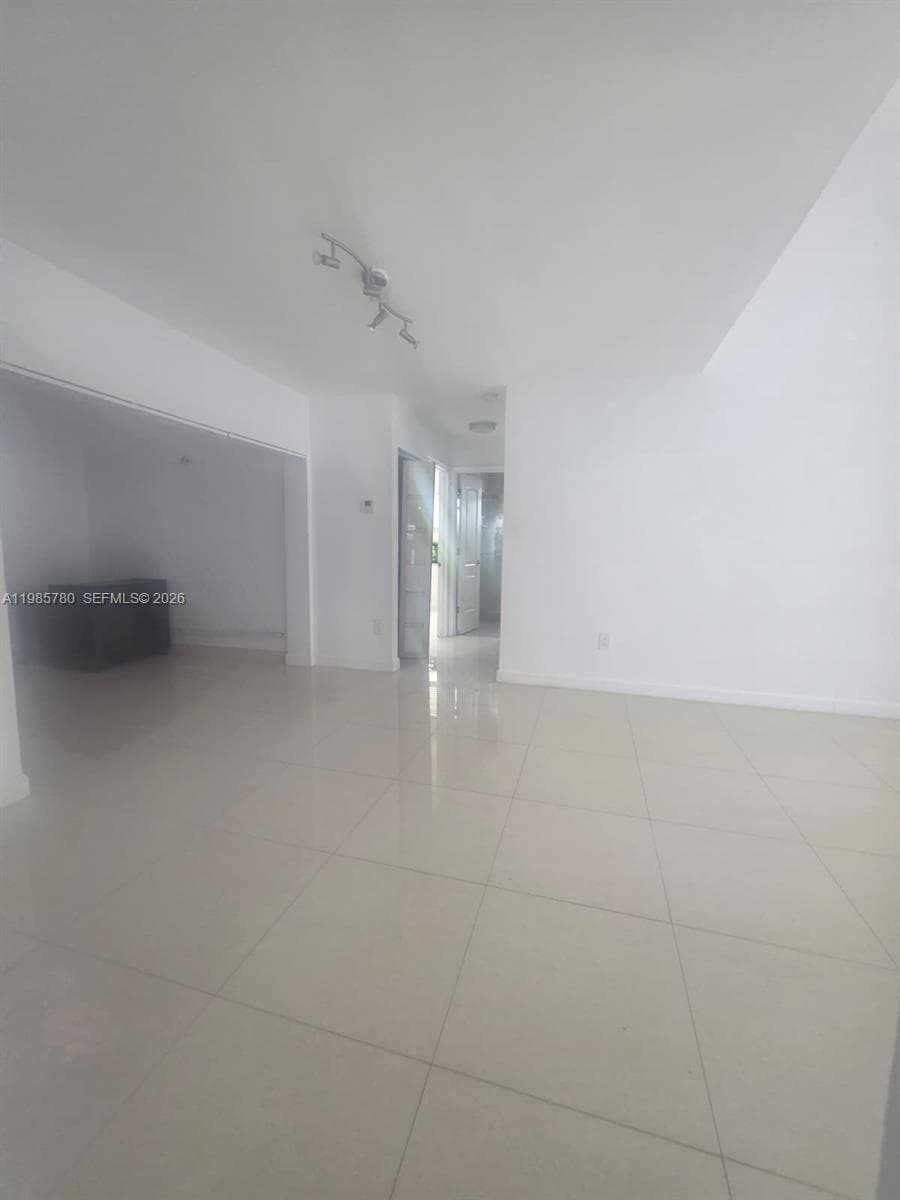 710 SW 99th Ct Cir, Miami FL 33174 — 17