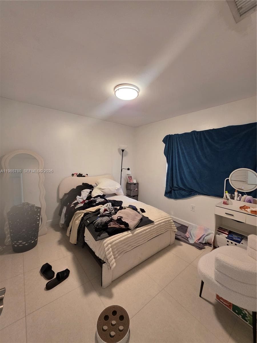 710 SW 99th Ct Cir, Miami FL 33174 — 61