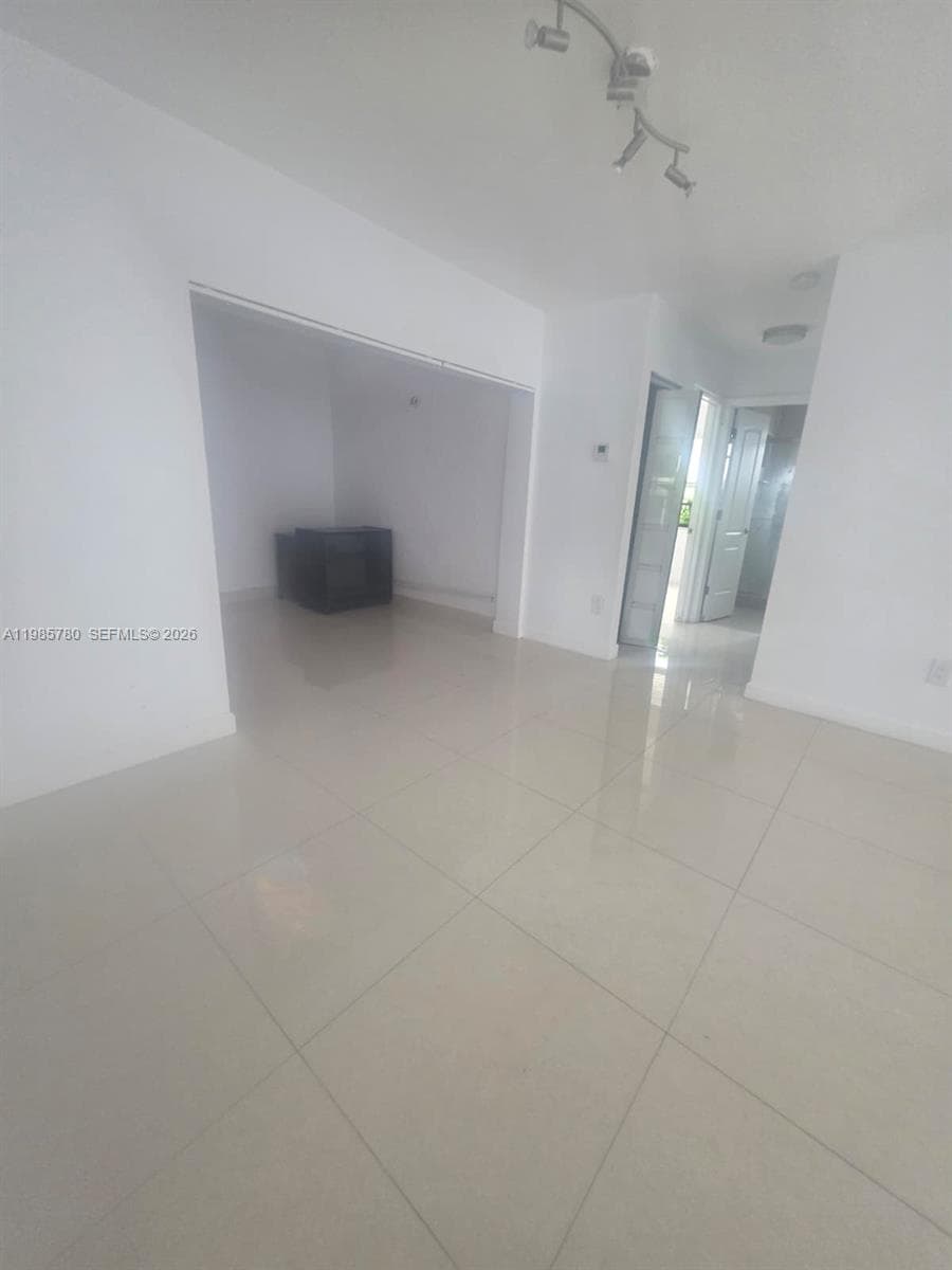 710 SW 99th Ct Cir, Miami FL 33174 — 18
