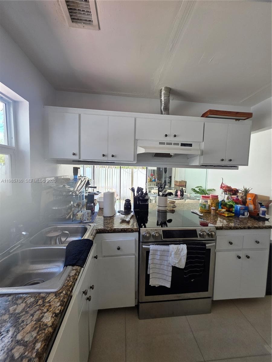 710 SW 99th Ct Cir, Miami FL 33174 — 40