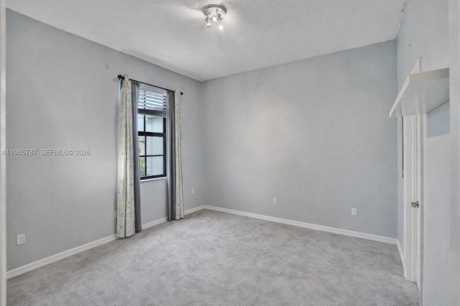 760 NE 193rd Ter, Miami FL 33179 — 49