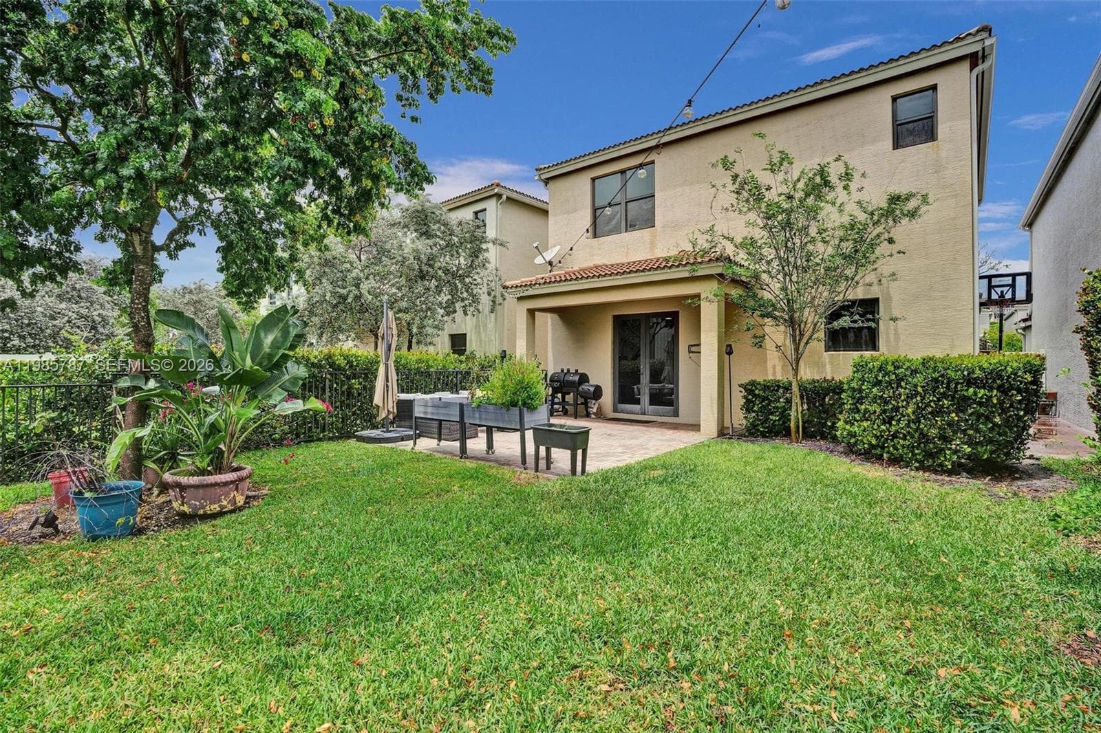 760 NE 193rd Ter, Miami FL 33179 — 18