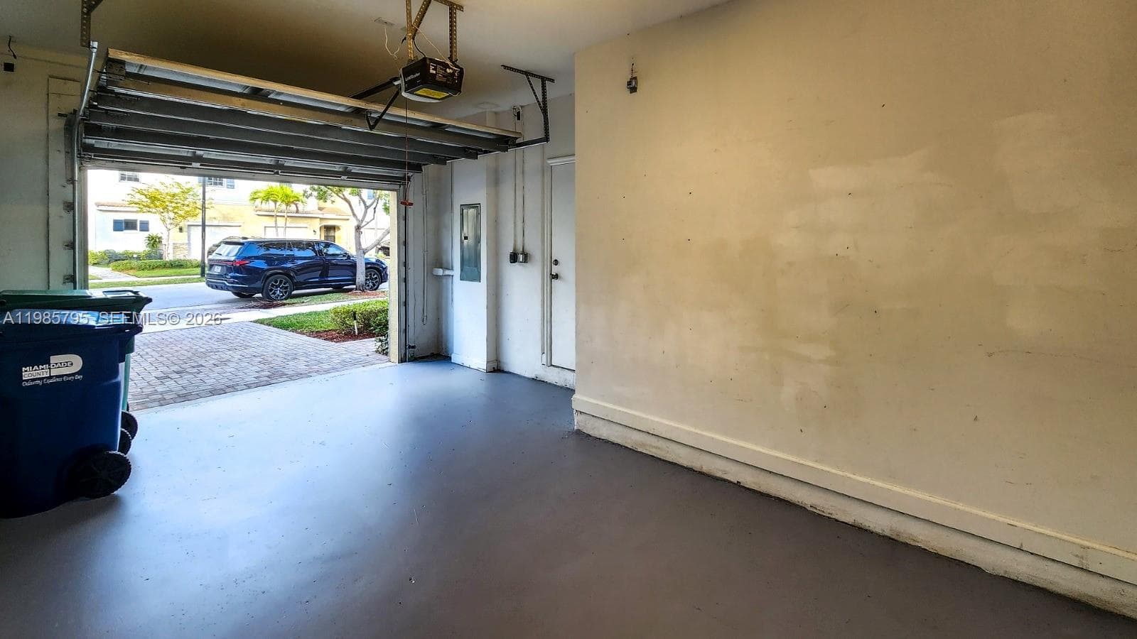 470 NE 194th Ter # 470, Miami FL 33179 — 27