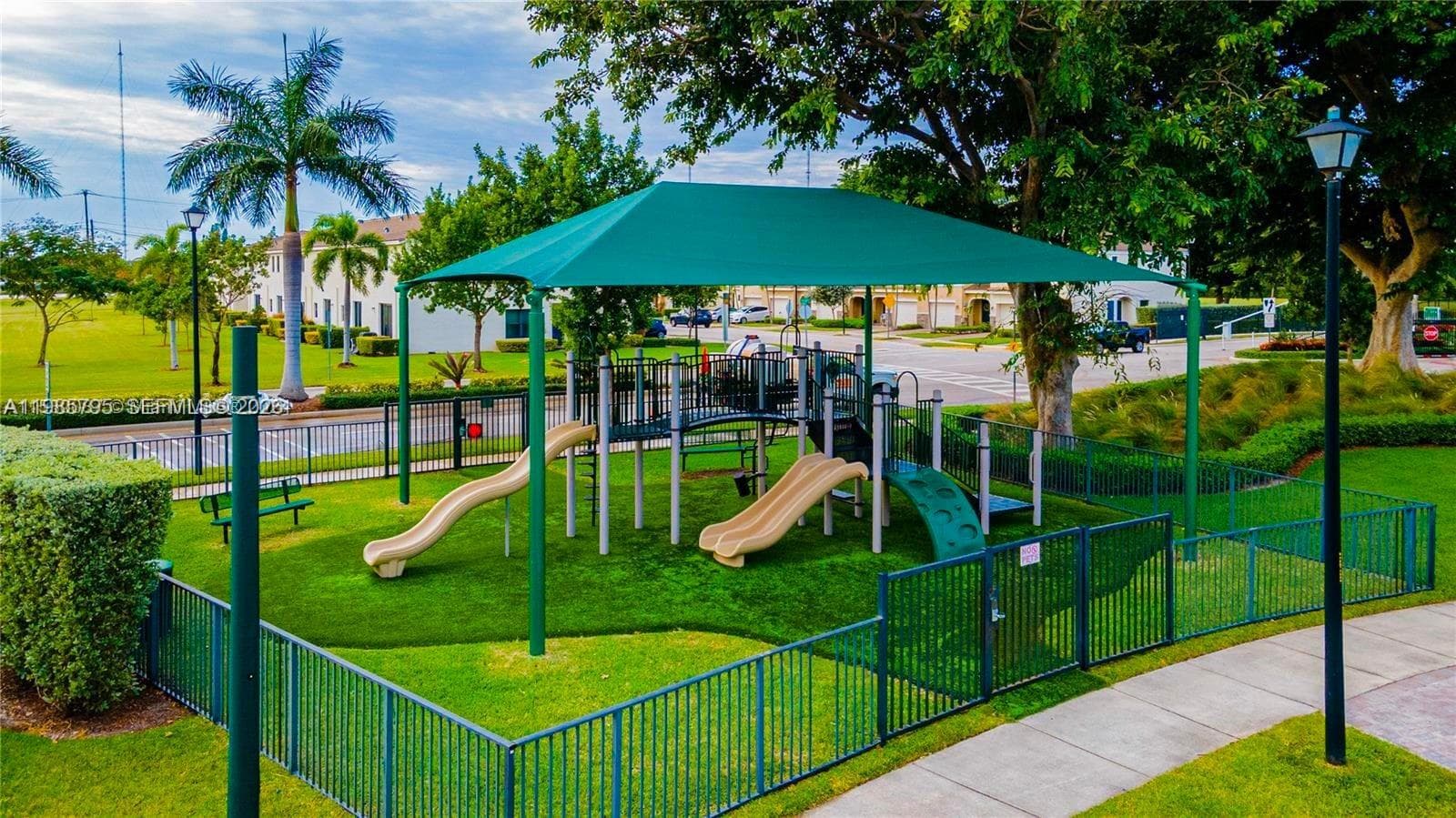 470 NE 194th Ter # 470, Miami FL 33179 — 31