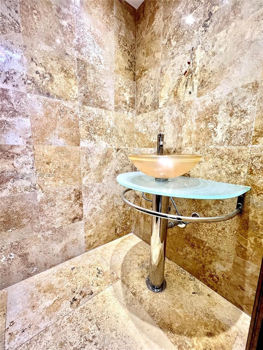 245 Poinciana Island Dr # 505, Sunny Isles Beach FL 33160 — 32