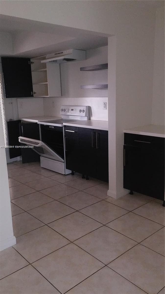 11840 NE 19th Dr # 27, North Miami FL 33181 — 2