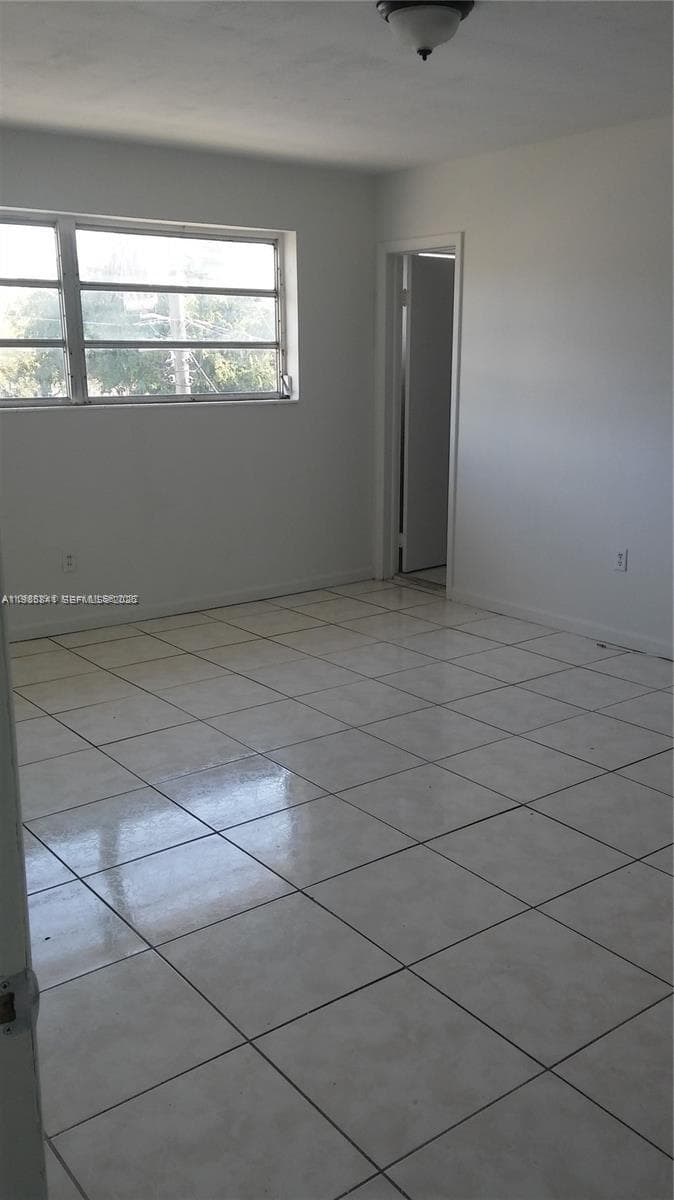 11840 NE 19th Dr # 27, North Miami FL 33181 — 6