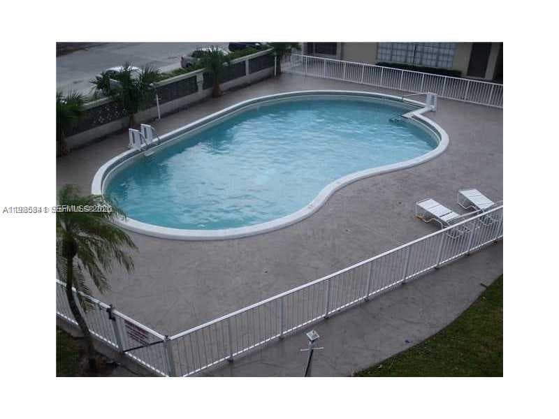 11840 NE 19th Dr # 27, North Miami FL 33181 — 17