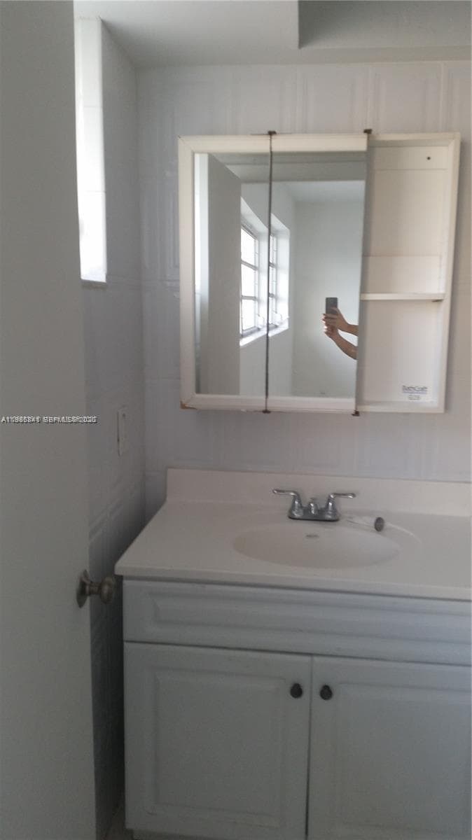 11840 NE 19th Dr # 27, North Miami FL 33181 — 15