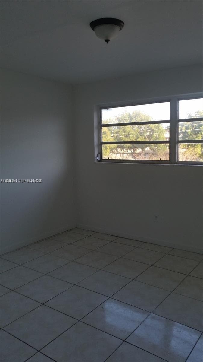 11840 NE 19th Dr # 27, North Miami FL 33181 — 11