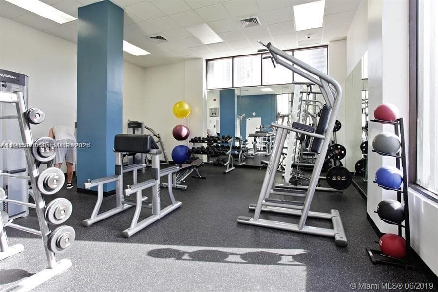 100 Bayview Dr # 228, Sunny Isles Beach FL 33160 — 34
