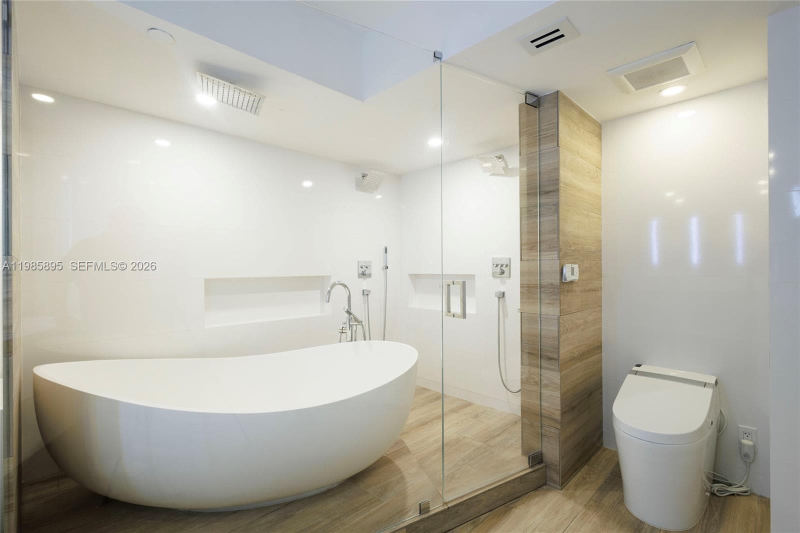 3640 Yacht Club Dr # 1701, Aventura FL 33180 — 14