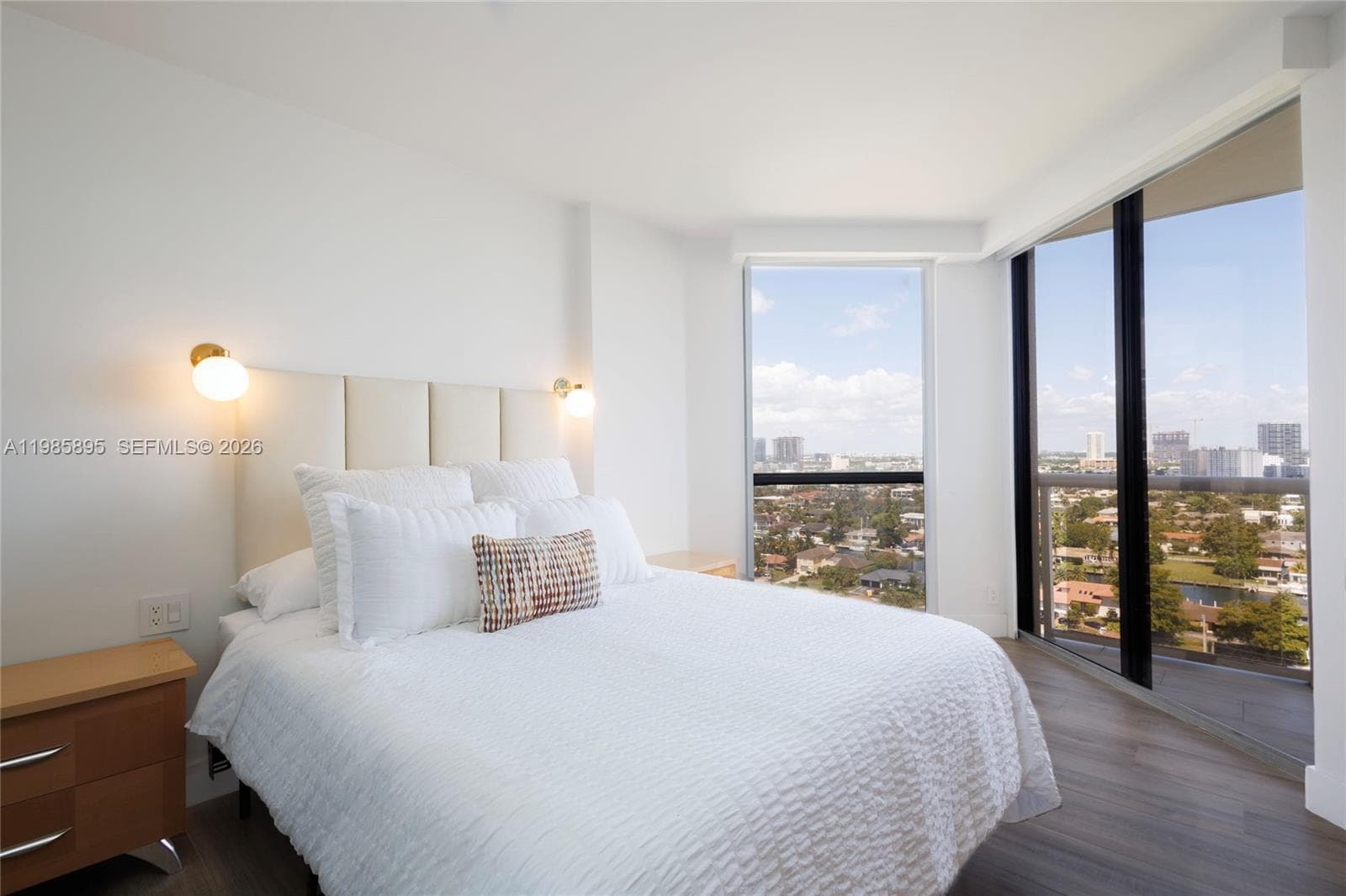3640 Yacht Club Dr # 1701, Aventura FL 33180 — 18