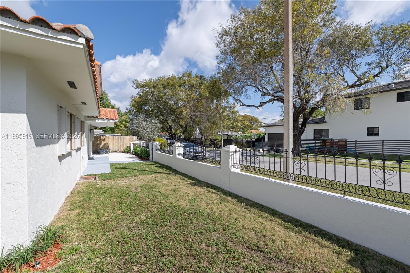 5251 SW 6th St, Miami FL 33134 — 10