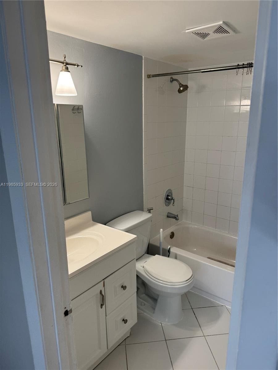 8075 NW 7th St # 403, Miami FL 33126 — 2