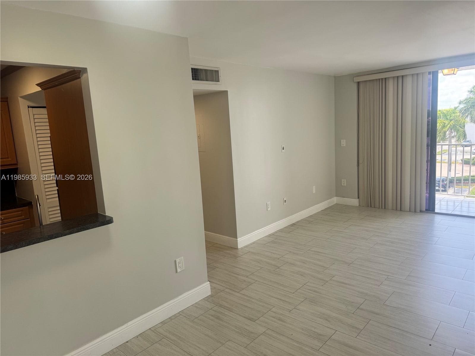 8075 NW 7th St # 403, Miami FL 33126 — 26