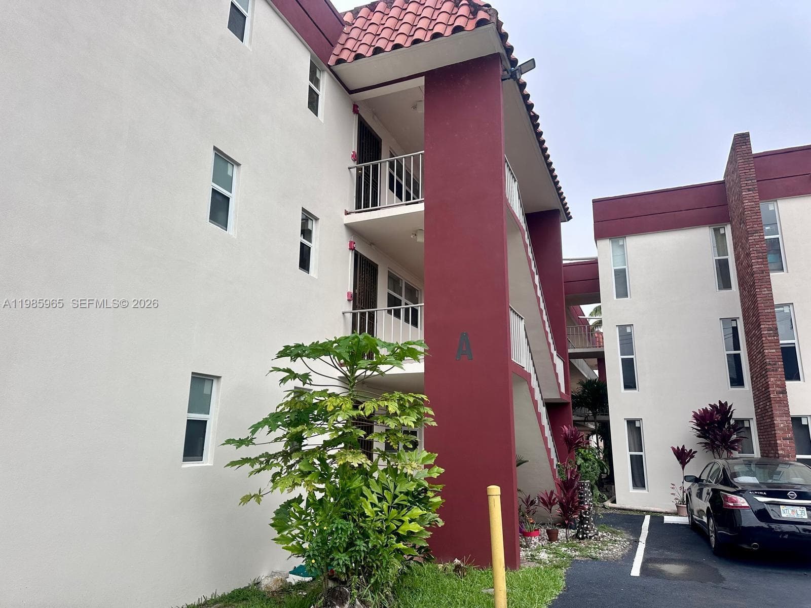2385 NW 11th St # B16, Miami FL 33125 — 11