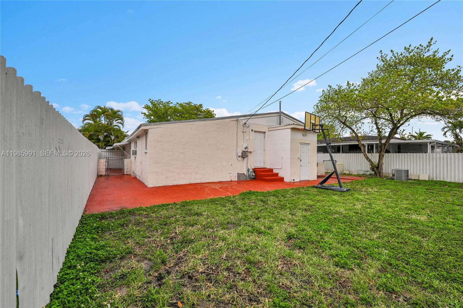 210 E 59th St, Hialeah FL 33013 — 16