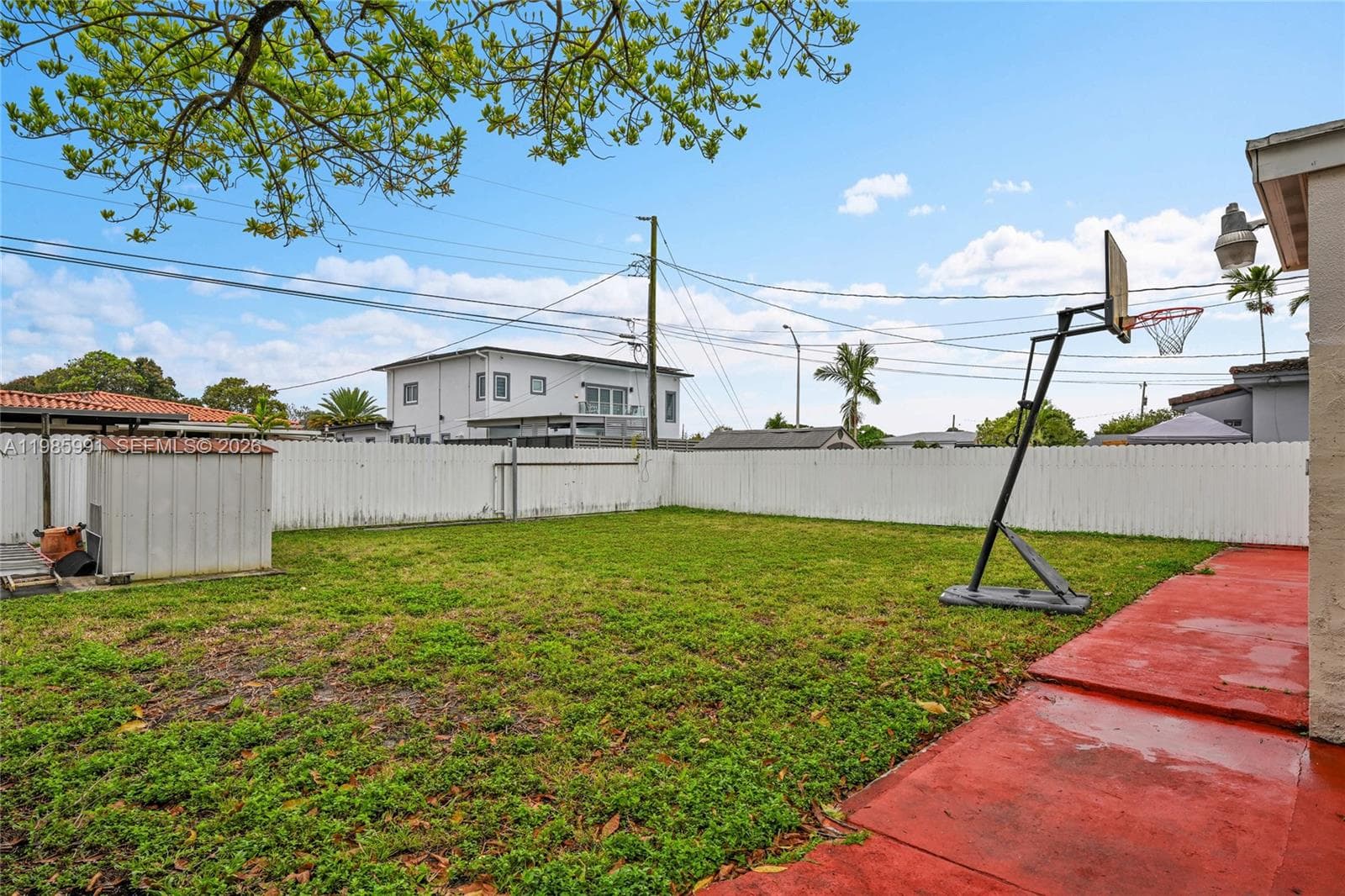 210 E 59th St, Hialeah FL 33013 — 22