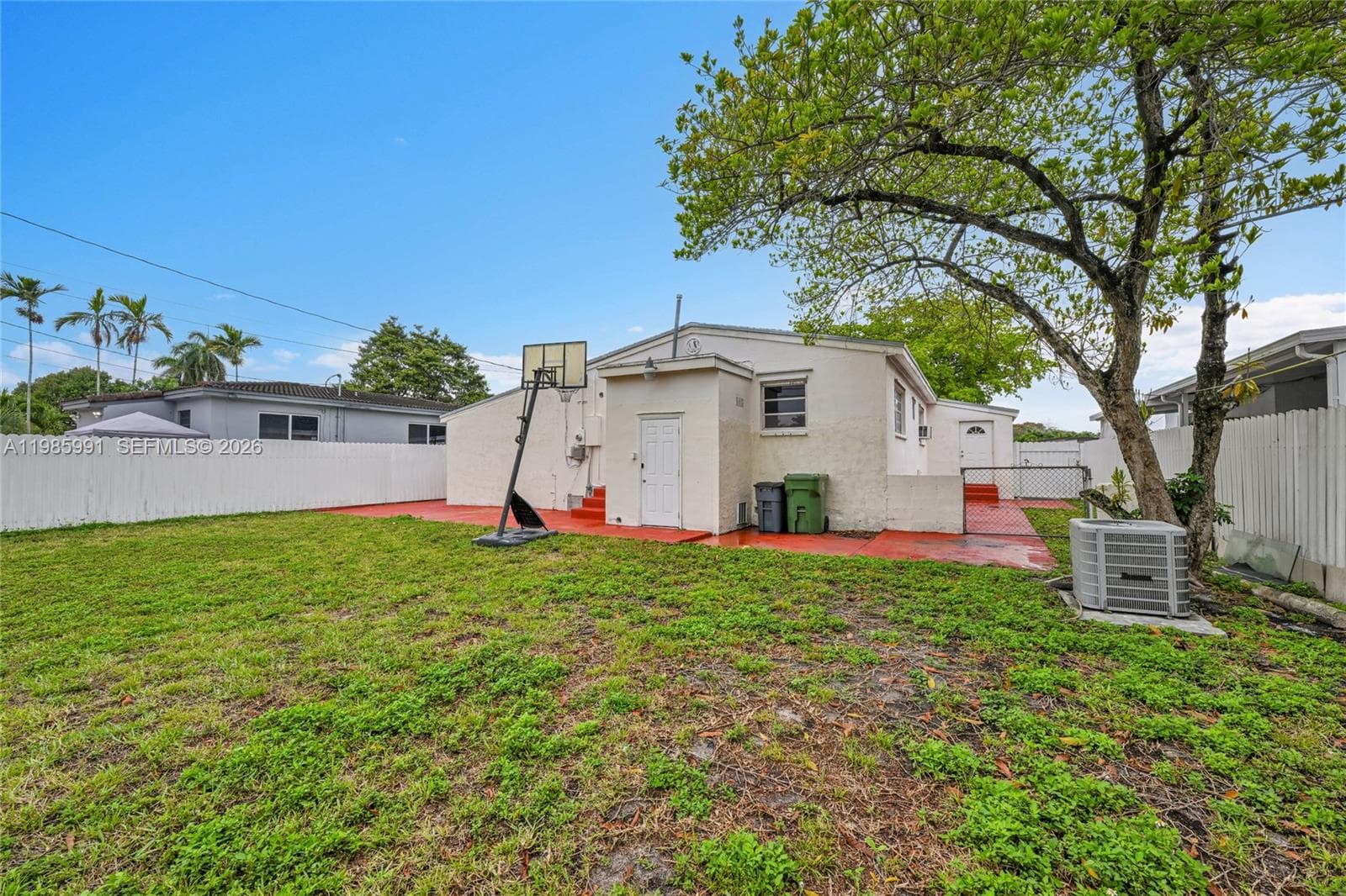 210 E 59th St, Hialeah FL 33013 — 19
