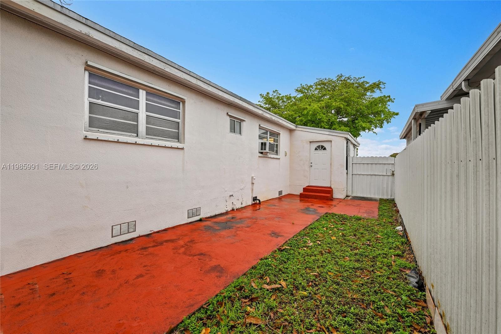 210 E 59th St, Hialeah FL 33013 — 21