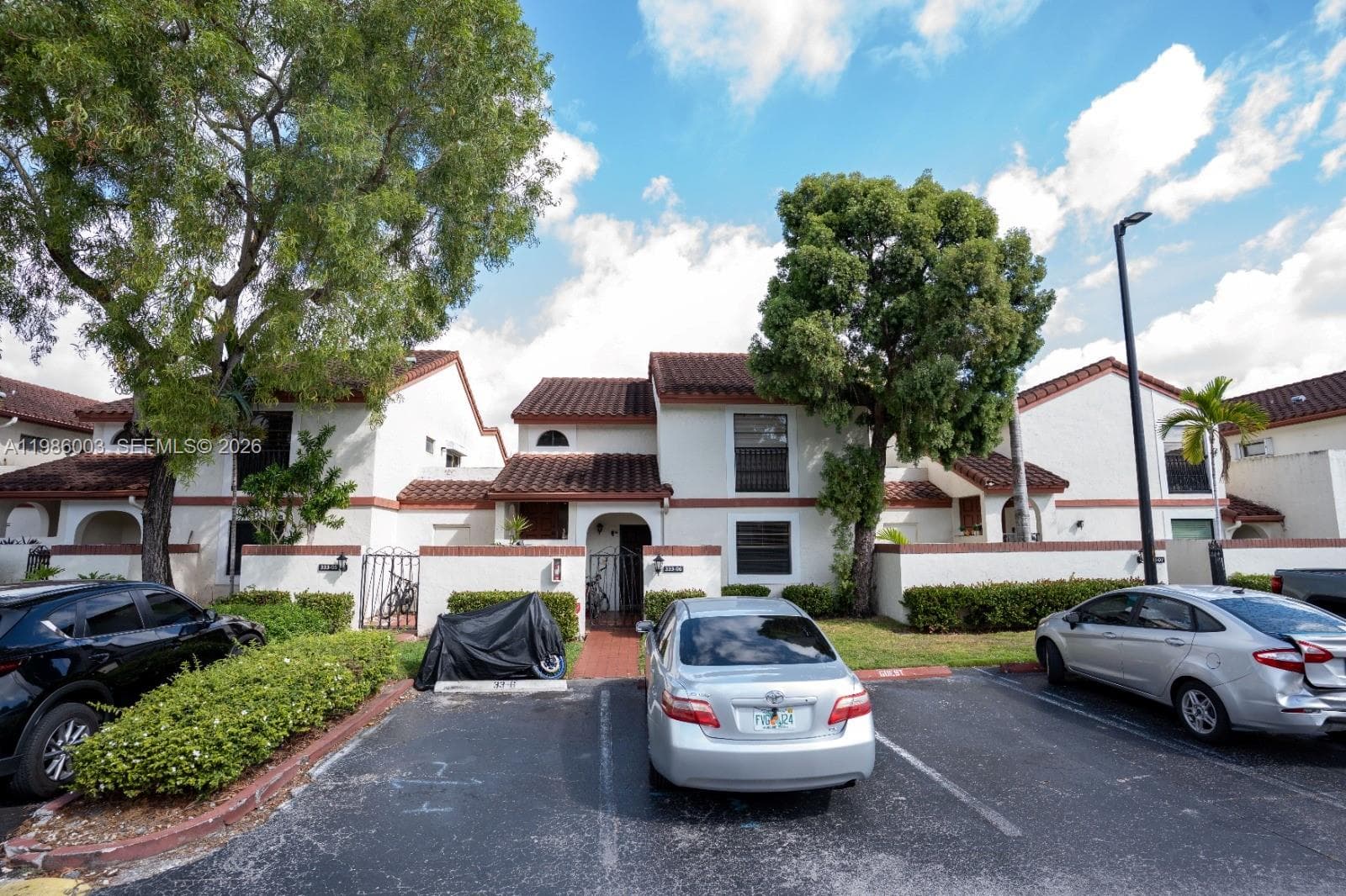 333 Ives Dairy Rd # A33306, Miami FL 33179 — 2