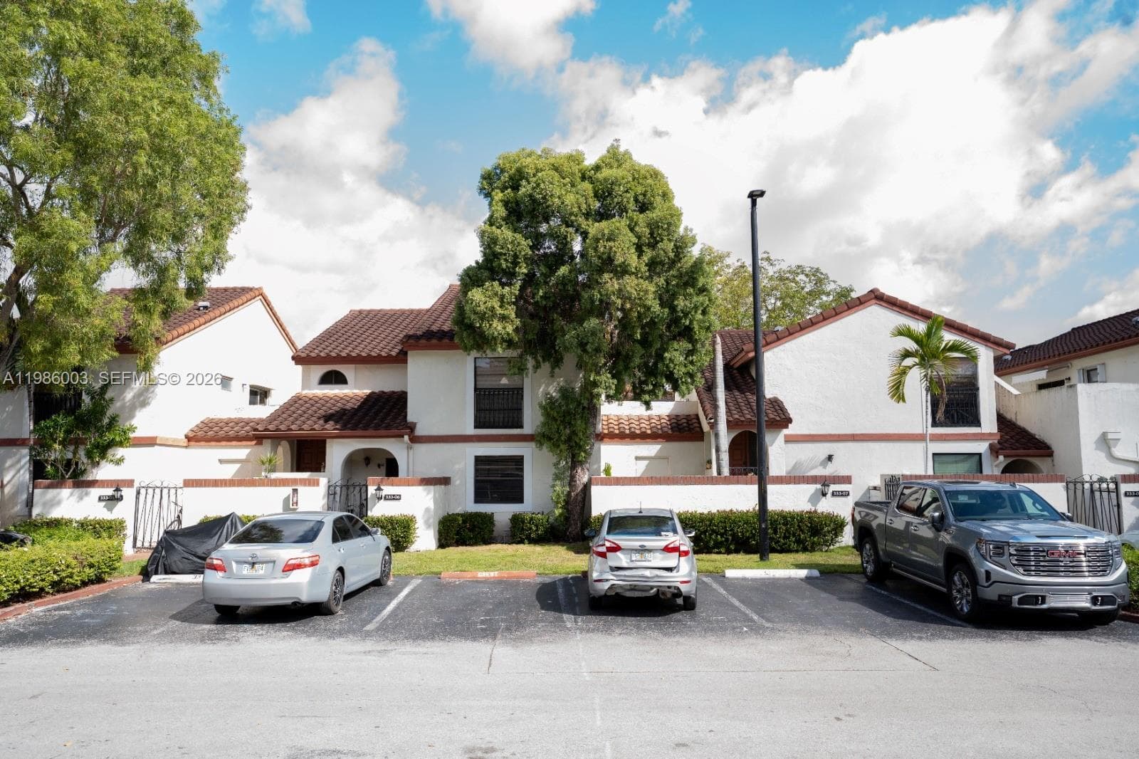 333 Ives Dairy Rd # A33306, Miami FL 33179 — 3