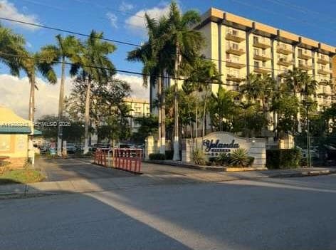 4550 NW 9th St # 114E, Miami FL 33126 — 8