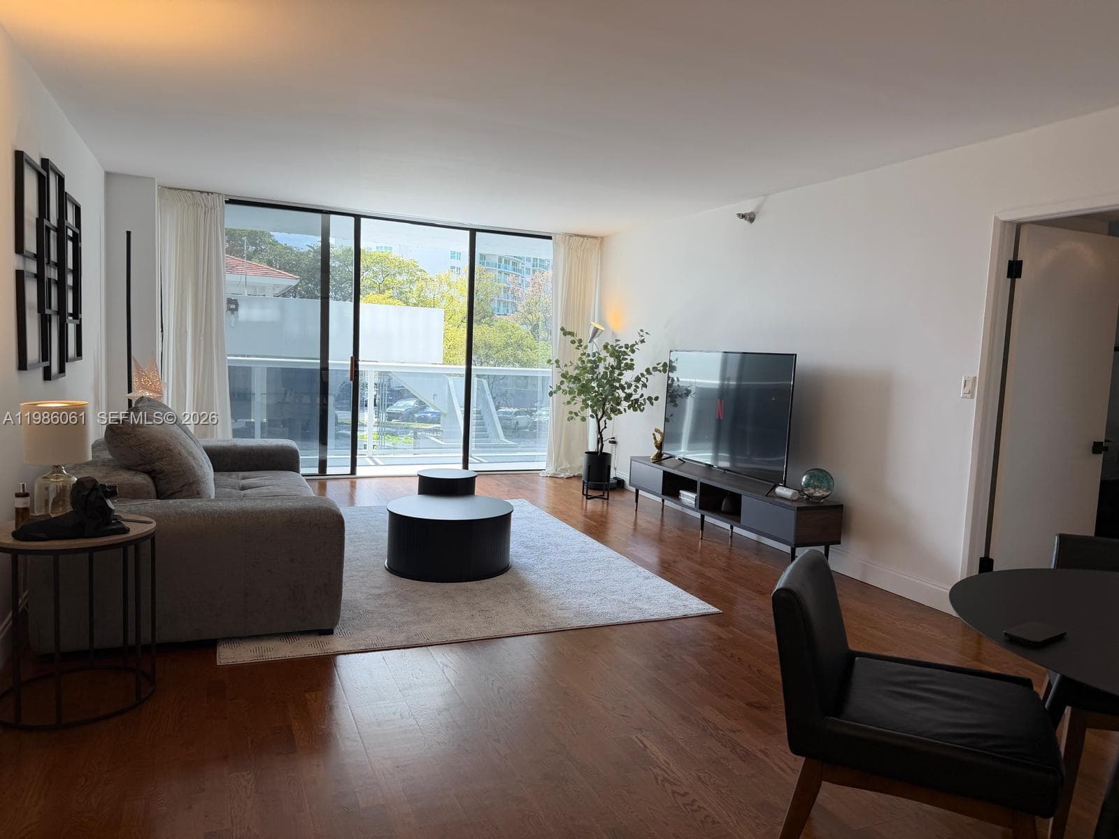 20505 E Country Club Dr # 236, Aventura FL 33180 — 1