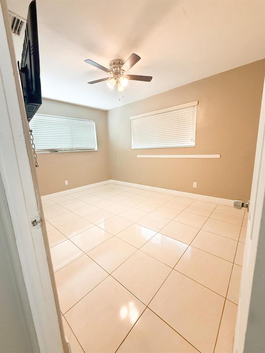 19731 NW 4th Avenue, Miami Gardens FL 33169 — 16