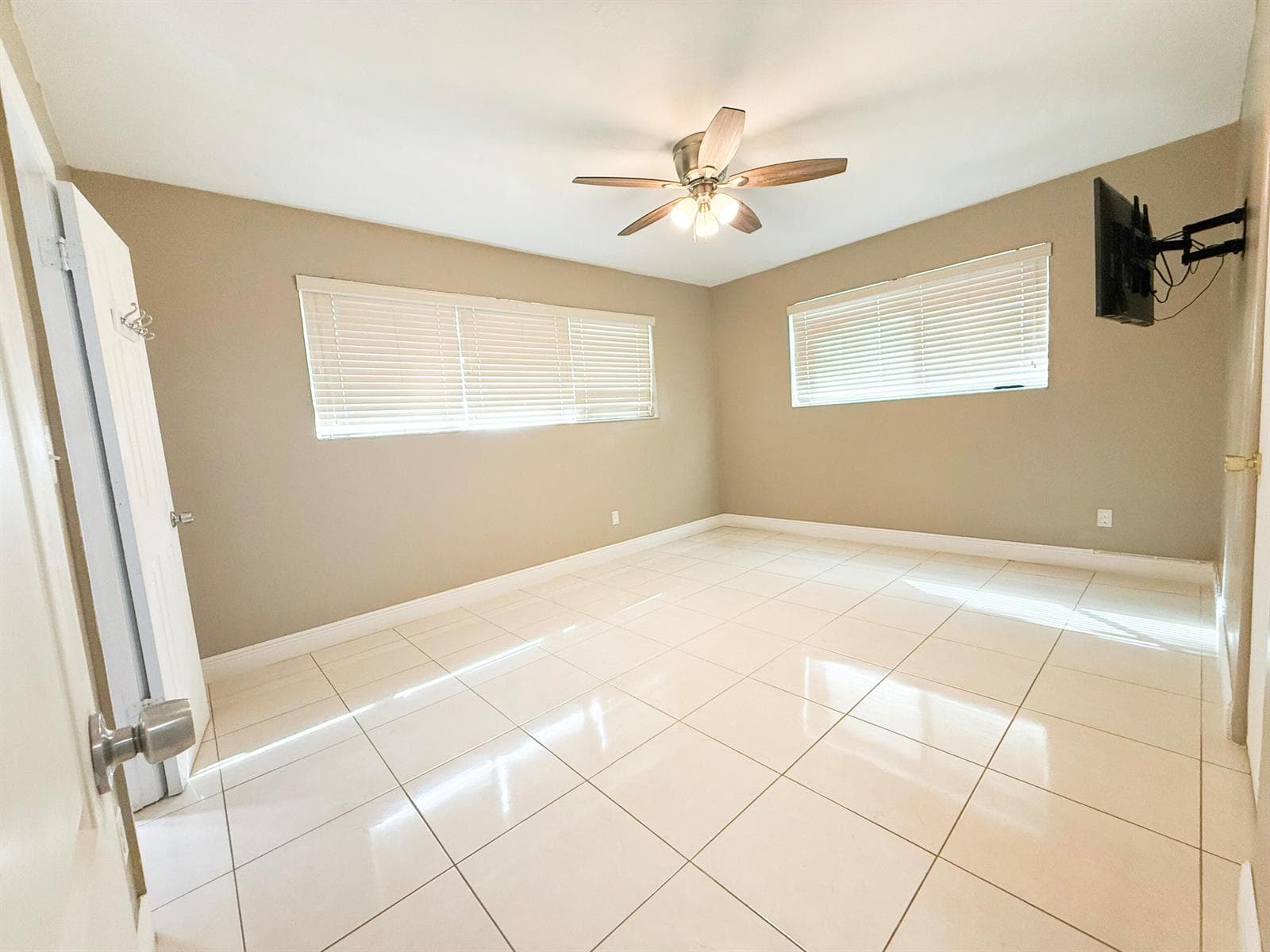 19731 NW 4th Avenue, Miami Gardens FL 33169 — 19