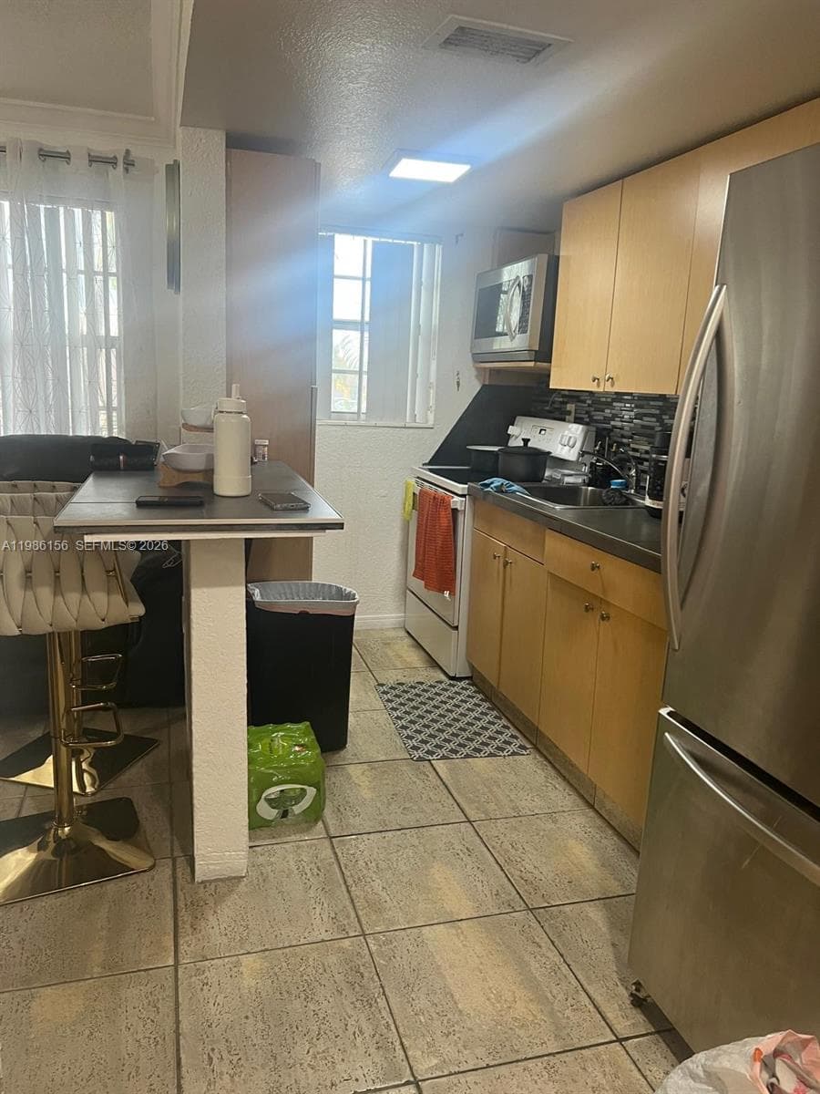 3901 SW 112th Ave # 34, Miami FL 33165 — 1