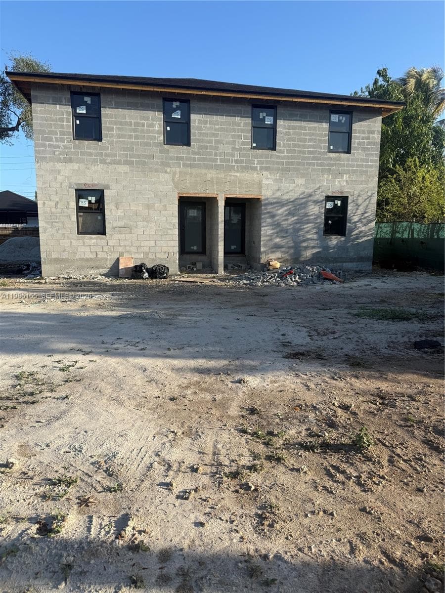 528 NW 13th St, Florida City FL 33034 — 2