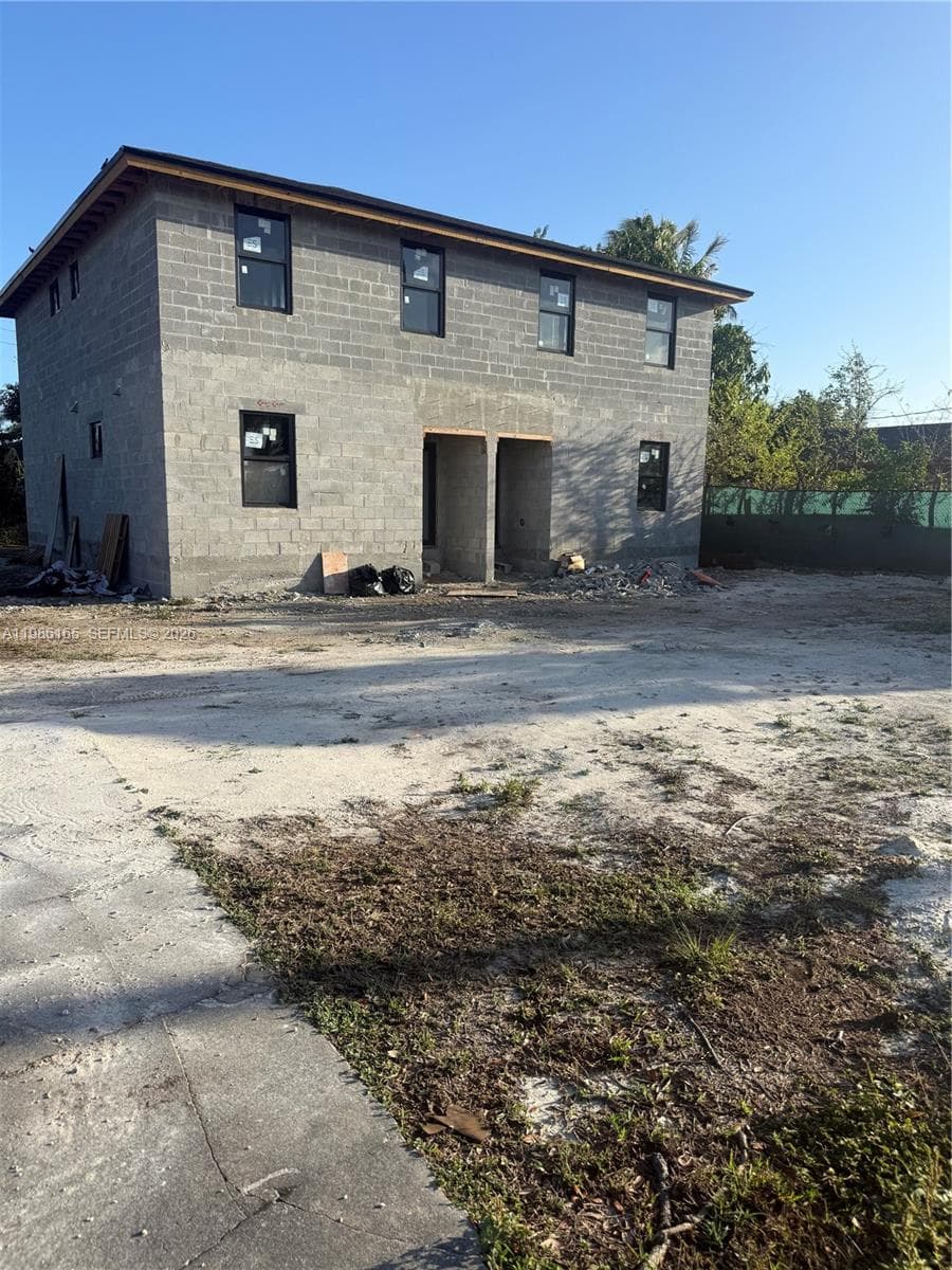 528 NW 13th St, Florida City FL 33034 — 1