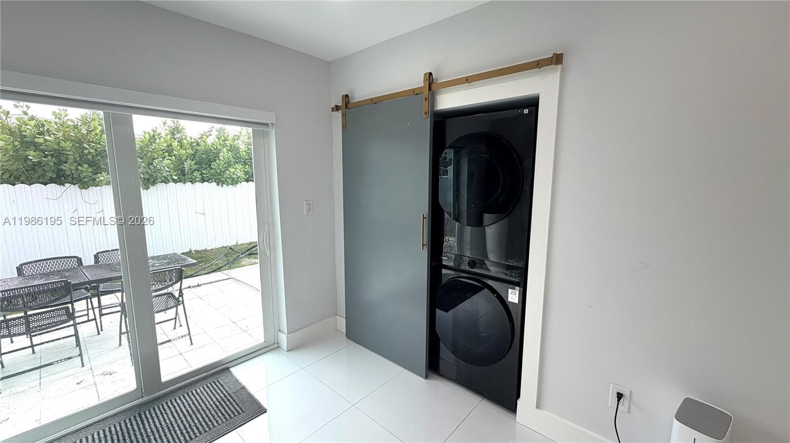 14401 Boggs Dr, Miami FL 33176 — 5