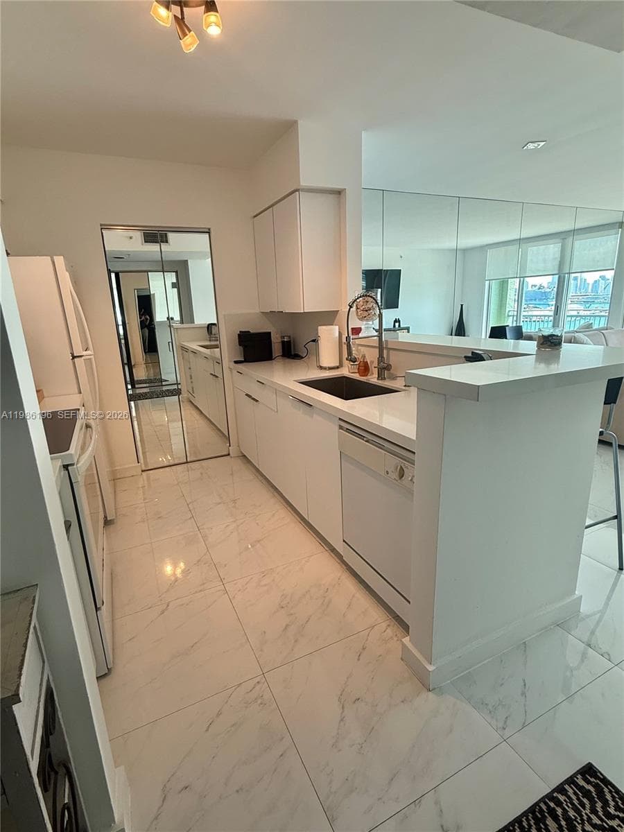 90 Alton Rd # 1106, Miami Beach FL 33139 — 5