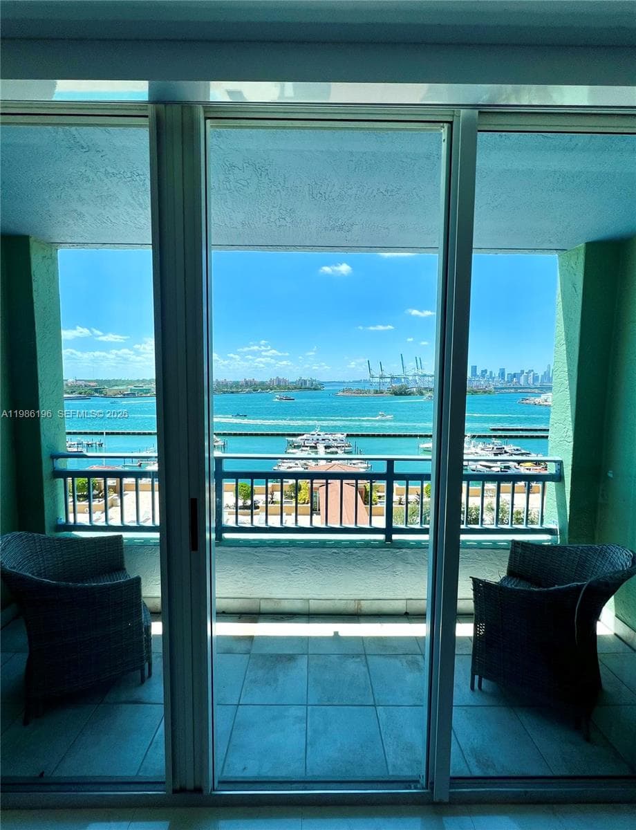 90 Alton Rd # 1106, Miami Beach FL 33139 — 11