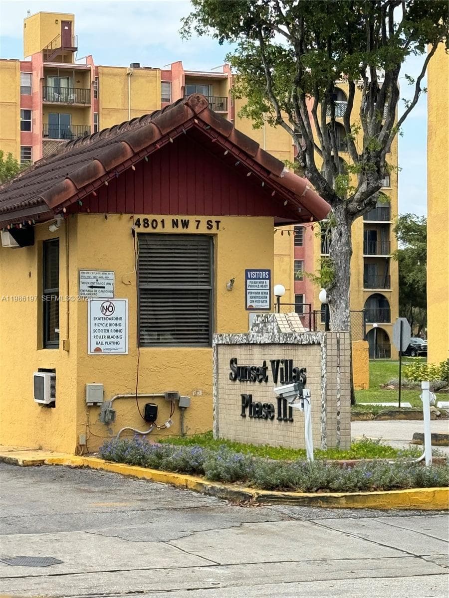 4717 NW 7th St # 10, Miami FL 33126 — 7