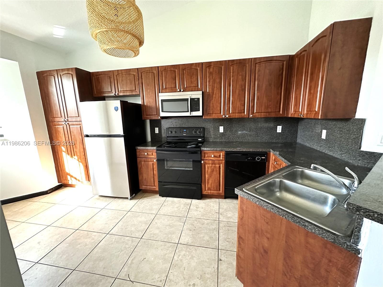 3550 NE 5th St # 202, Homestead FL 33033 — 12