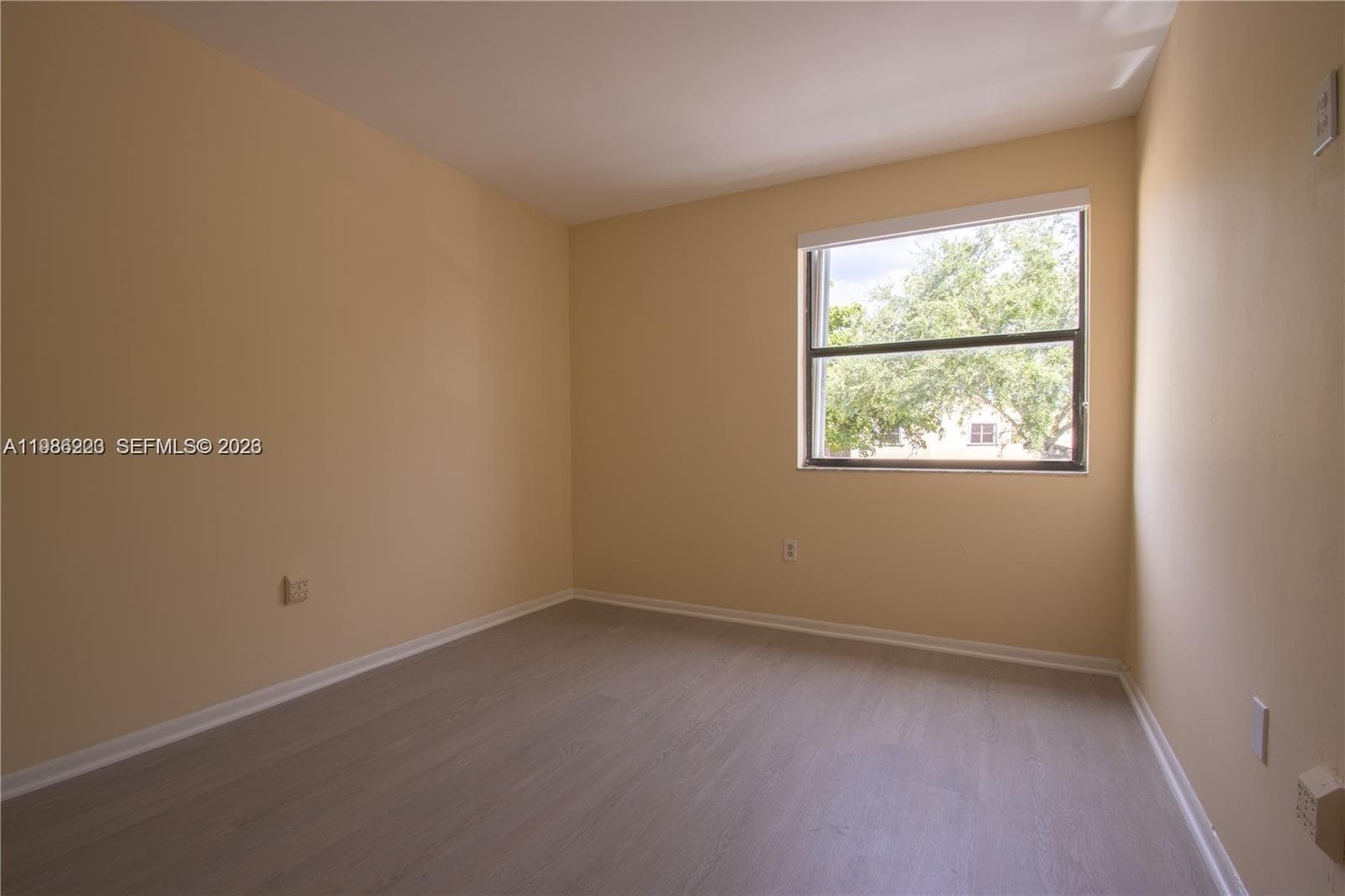 10233 NW 9th St Cir # 1, Miami FL 33172 — 15