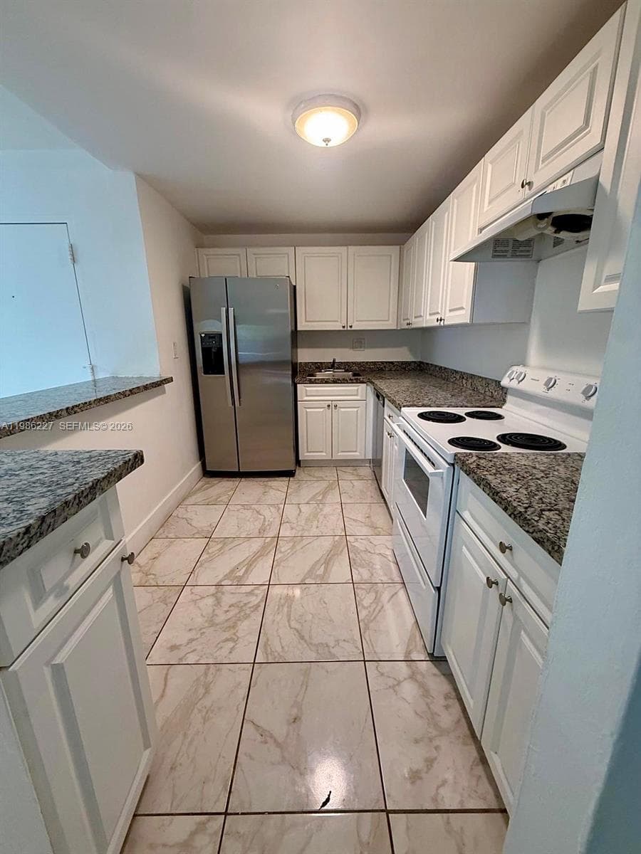 10393 N Kendall Dr # U7, Miami FL 33176 — 1