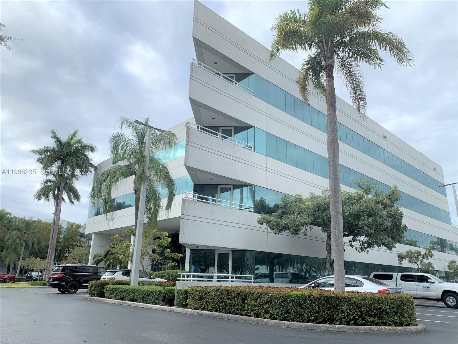5959 Waterford District Dr # 103, Miami FL 33126 — 1