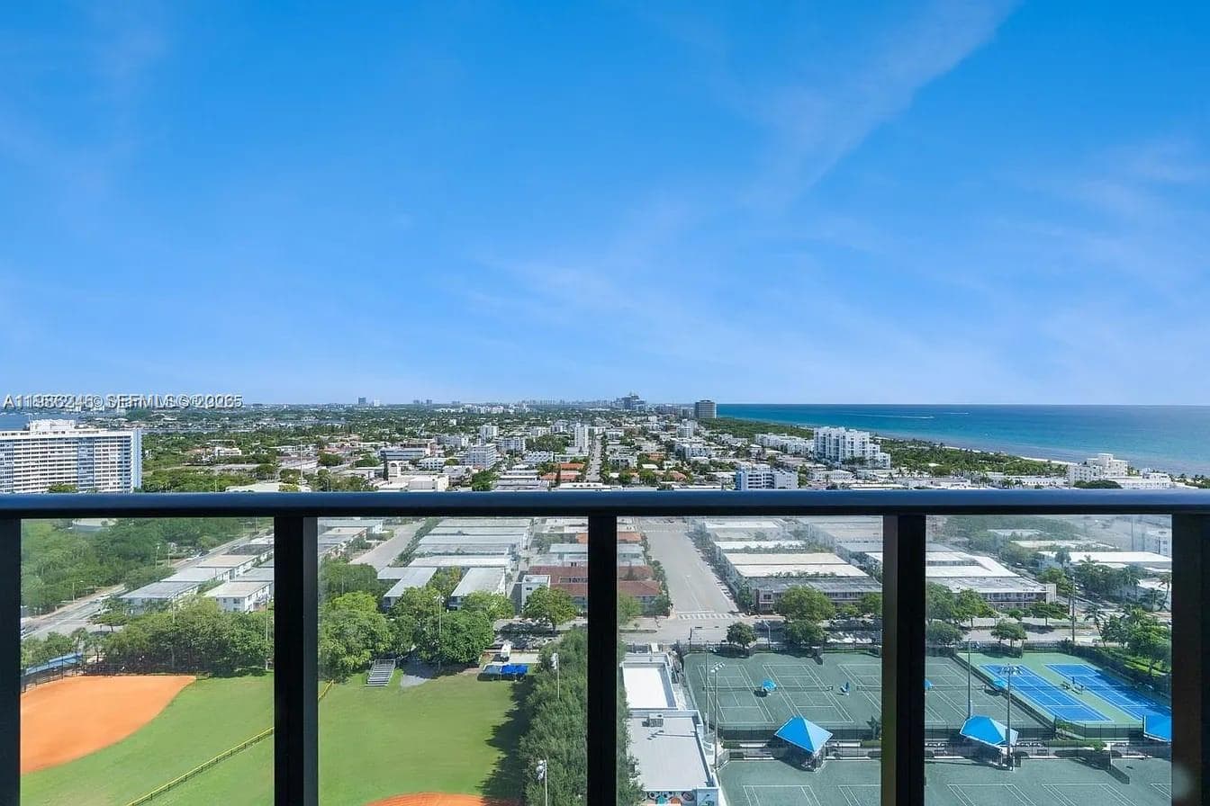 580 72nd St, Miami Beach FL 33141 — 2