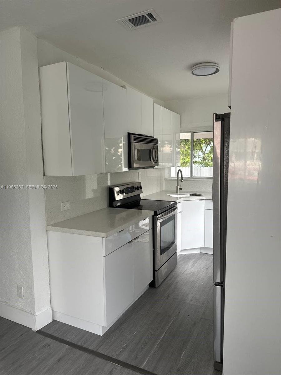 1812 NW 64th St, Miami FL 33147 — 13