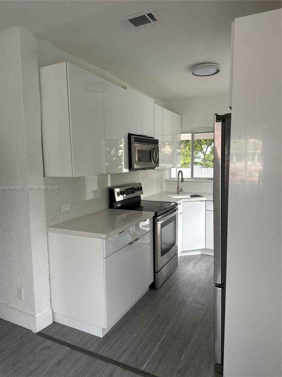 1812 NW 64th St, Miami FL 33147 — 53
