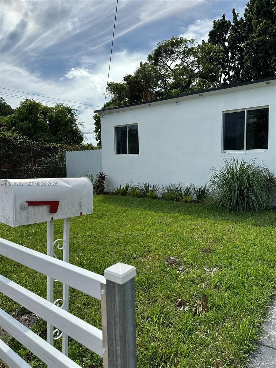 1812 NW 64th St, Miami FL 33147 — 63