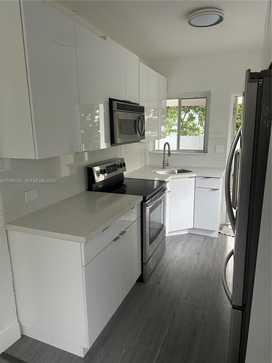 1812 NW 64th St, Miami FL 33147 — 64