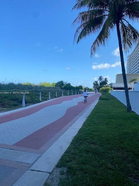 5601 Collins Ave # 1524, Miami Beach FL 33140 — 23
