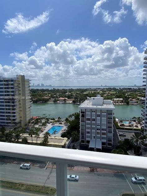 5601 Collins Ave # 1524, Miami Beach FL 33140 — 6